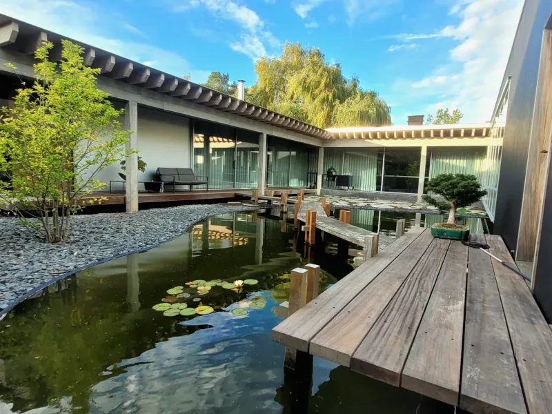 Japanse villatuin in Destelbergen met binnenpatio en vijver, Destelbergen